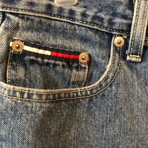 Tommy Hilfiger 9 Blue Denim Vintage High Waisted Large Logo Patch Faded Jeans - Picture 5 of 7